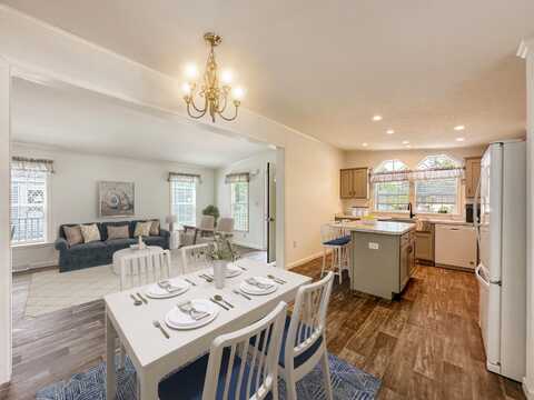 19 Bonacre Way, Averill Park, NY 12018