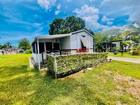 60 Phyllis Dr, Melbourne, FL 32934