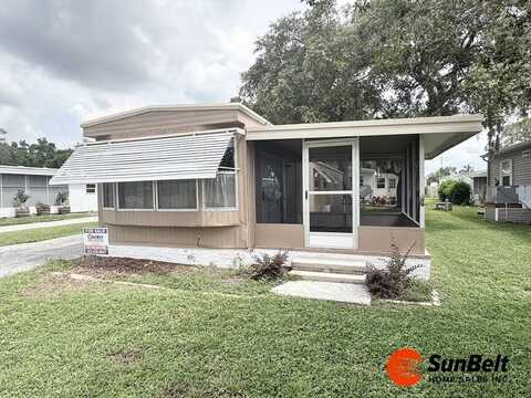 127 Poinsettia Drive, Leesburg, FL 34788