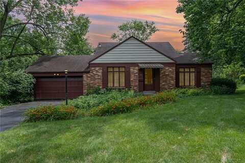 548 Winding Way, Dayton, OH 45429
