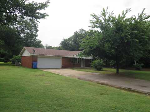 1218 Quanah Rd, Cache, OK 73527
