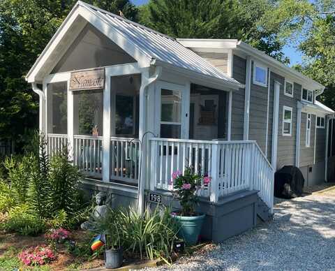 198 Just Wandering Lane, Flat Rock, NC 28731