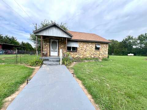 208 N 5th Street, Ravia, OK 73455