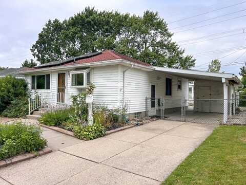 30 Surfside Pkwy, Cheektowga, NY 14225