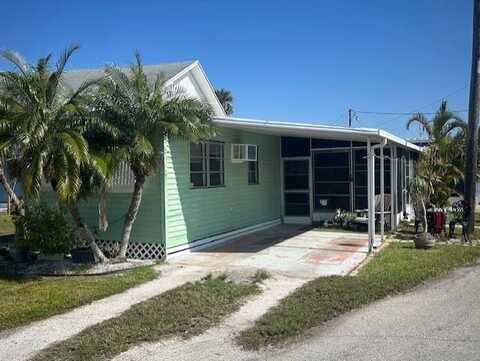 2 Poinsetta Lane, Bradenton, FL 34208