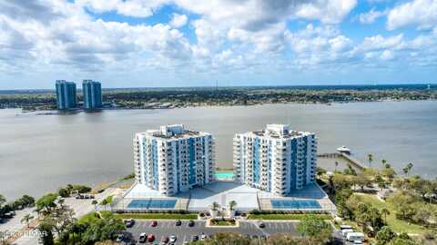 935 N Halifax Avenue, Daytona Beach, FL 32118