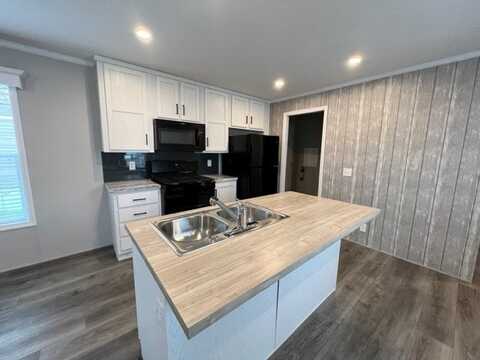 46000 Geddes Road, Canton, MI 48188
