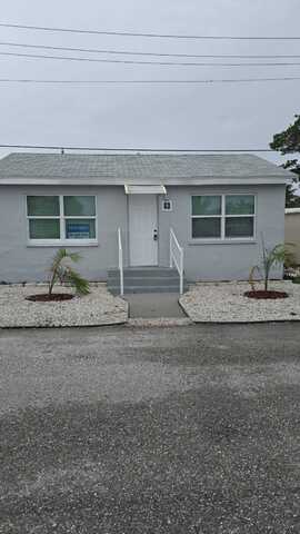 9 Pine Ridge, Riviera Beach, FL 33404