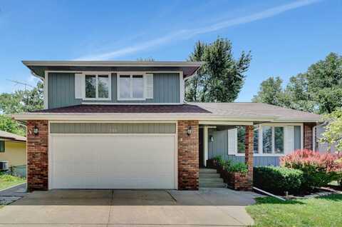 720 Franklin Dr, Crete, NE 68333