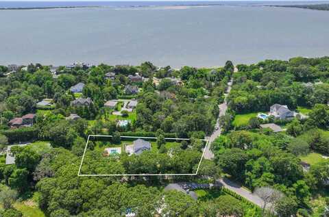 14 Atterbury Road, Southampton, NY 11968