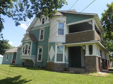 103 W Daniel Street, Albany, MO 64402