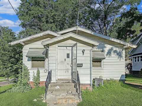1602 E 32nd Street, Des Moines, IA 50317