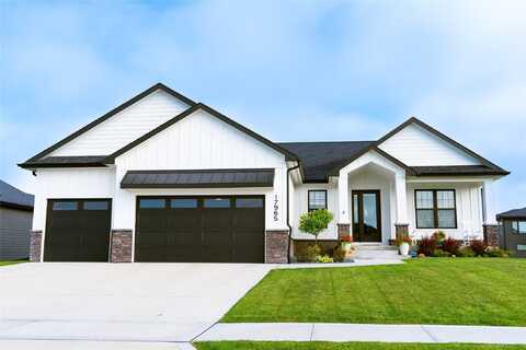 17965 Hammontree Circle, Clive, IA 50325