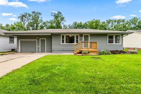 1515 Chance Court, Adel, IA 50003