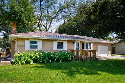 1612 Horse N Buggy Drive, Adel, IA 50003