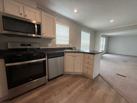 46000 Geddes Road, Canton, MI 48188
