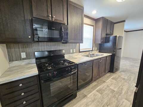 46000 Geddes Road, Canton, MI 48188