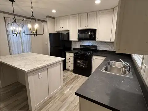 5491 Dockside Ct., Clio, MI 48001