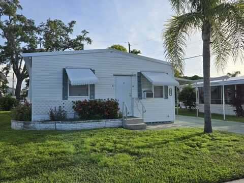 111 48th Ave. West, Bradenton, FL 34207