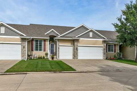 6054 Bradford Lane, Johnston, IA 50131