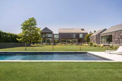 699 Butter Lane, Bridgehampton, NY 11932