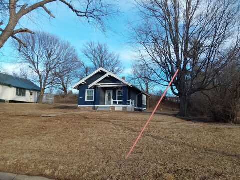 406 S Clark Street, Bloomfield, NE 68718