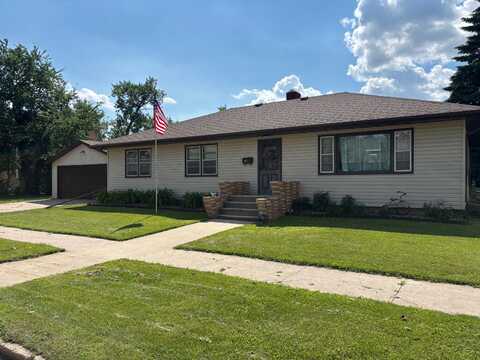 401 Central Ave, New Rockford, ND 58356