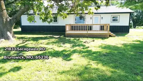 21833 Sacagawea RD, Brunswick, MO 65236