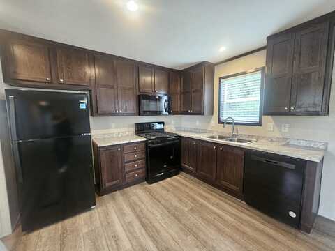 46000 Geddes Road, Canton, MI 48188