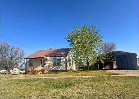 237 W Wisconsin St, Russell, KS 67665