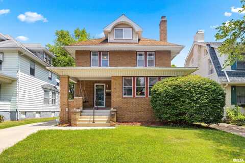 1102 N ELMWOOD Avenue, Peoria, IL 61606