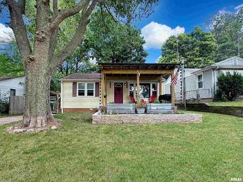 1506 S CAPITOL Street, Pekin, IL 61554