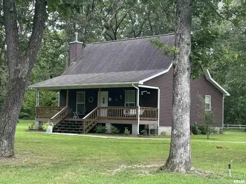 11382 Petroff Road, Benton, IL 62812
