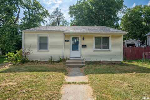 1623 N BROADWAY Street, Peoria, IL 61604