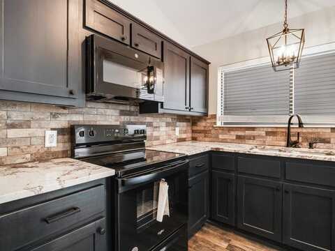 1409 Rambling, PALESTINE, TX 75801