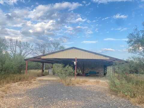 3699 HWY 85, Carrizo Springs, TX 78834