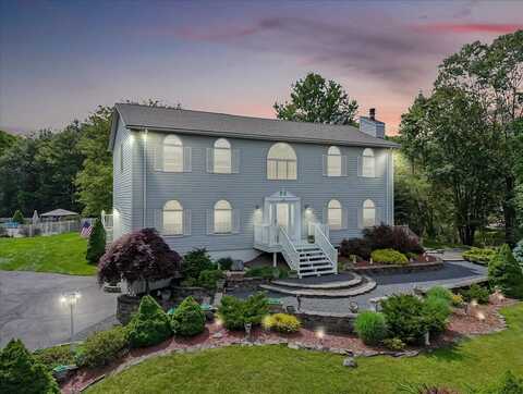 1697 Glade Drive, Long Pond, PA 18334