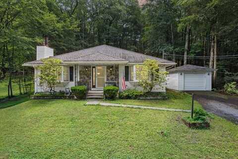 2726 Pocono Circle, Bartonsville, PA 18321