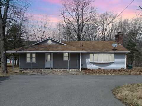 3099 Route 715, Henryville, PA 18332