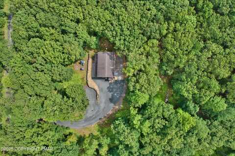 110 Crescent Lake Cove Court, Milford, PA 18337