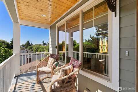 4415 40th Avenue SW, Seattle, WA 98116