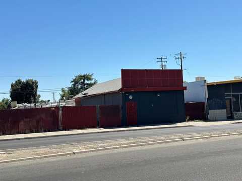 4414 Belmont Avenue E, Fresno, CA 93702