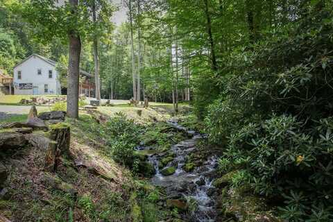 3183 Franks Creek Rd, Robbinsville (Graham), NC 28771