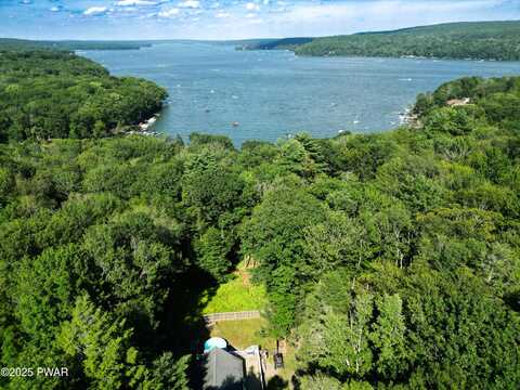 10 Little Cove Road, Lake Ariel, PA 18436