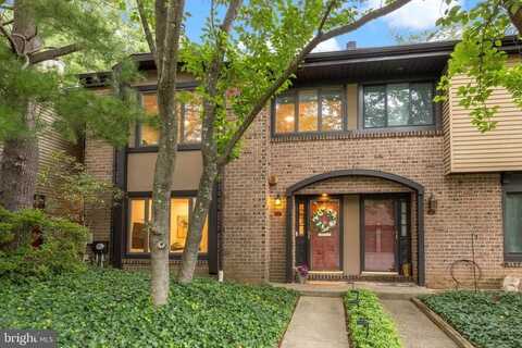 13 COLCHESTER PLACE, NEWTOWN, PA 18940