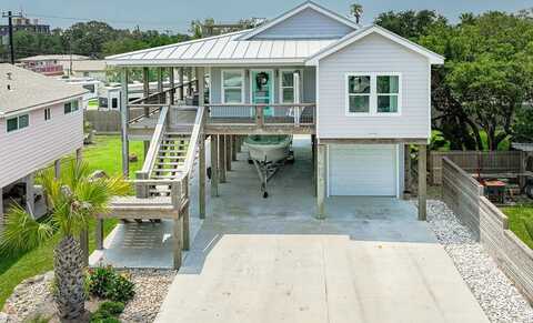 208 Fulton Avenue, ROCKPORT, TX 78382