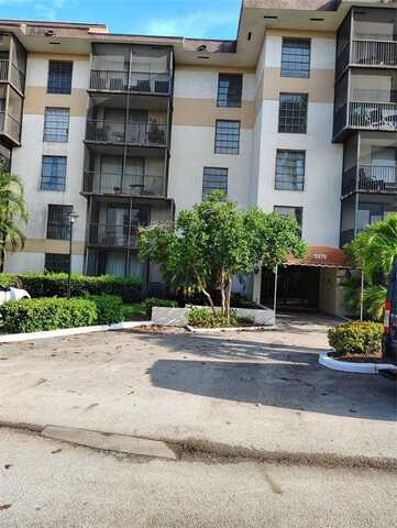 5570 NW 44th St, Lauderhill, FL 33319