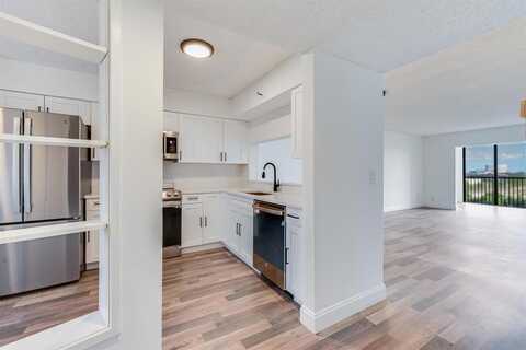 2200 S Cypress Bend Dr, Pompano Beach, FL 33069