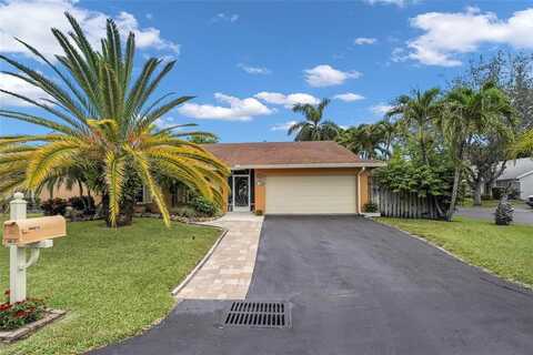 9811 NW 53rd Ct, Coral Springs, FL 33076