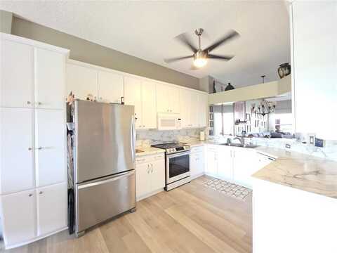 7593 Granville Dr, Fort Lauderdale, FL 33321